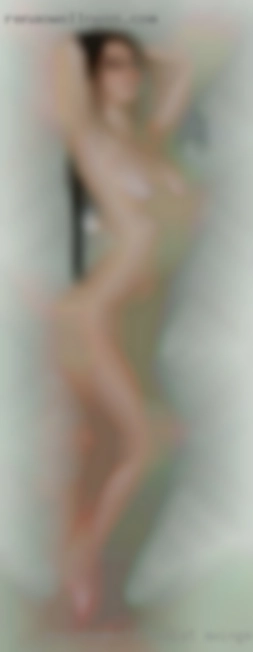 Gugiemoansta nudist swinger about me