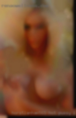 horstlanham565 hot pussy in a dress