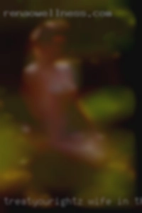 Treatyourightz wife in threesome naked